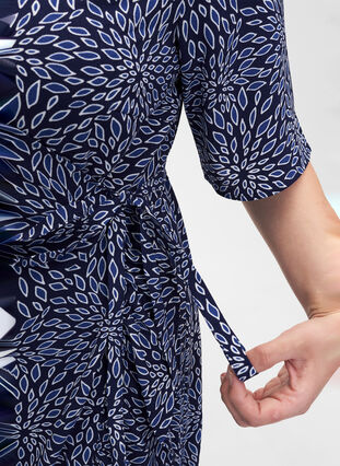 Printed wrap dress with short sleeves , M. Blue Graphic AOP, Model image number 2