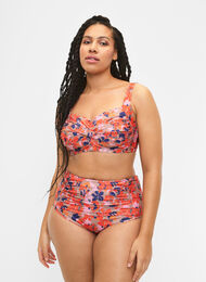 Extra high-waisted bikini bottom with print, Retro Flower, Model