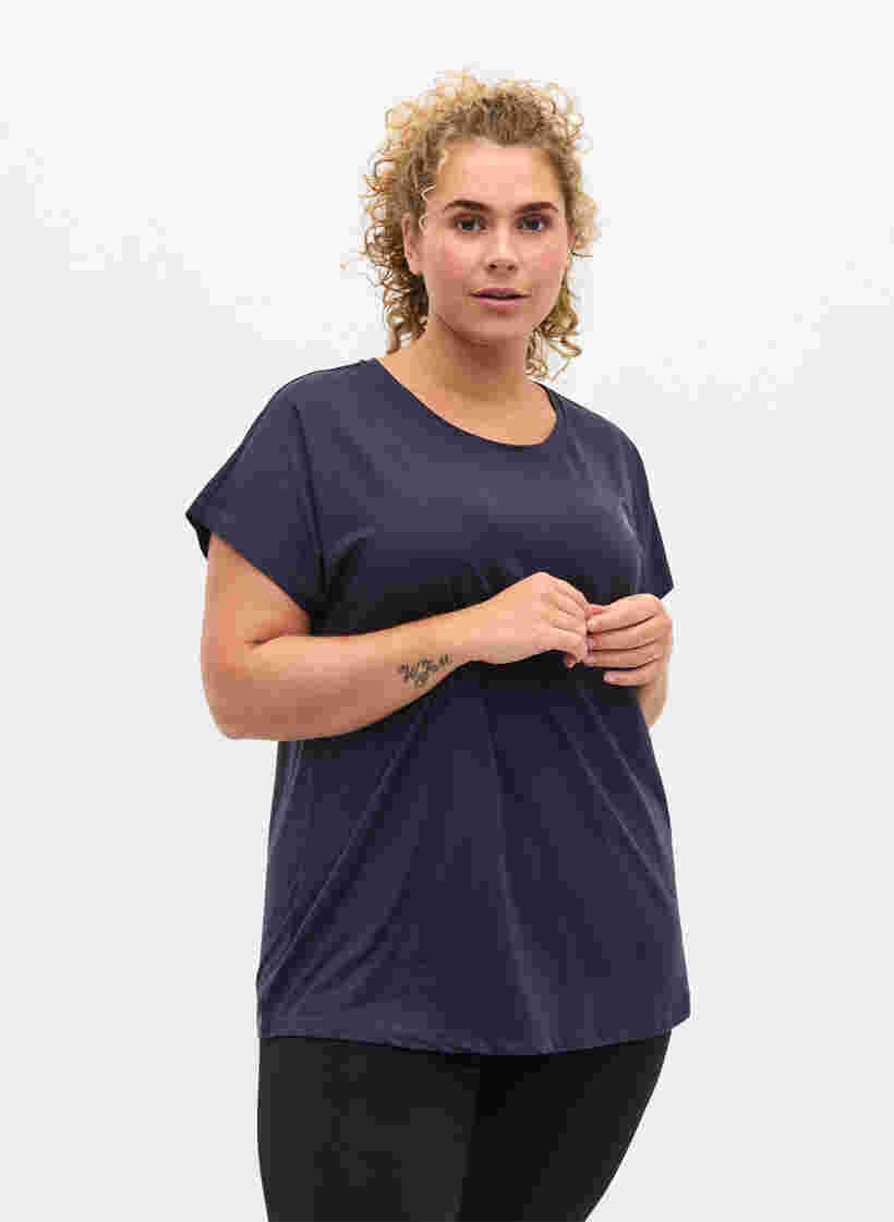 T-shirt, Graphite, Model