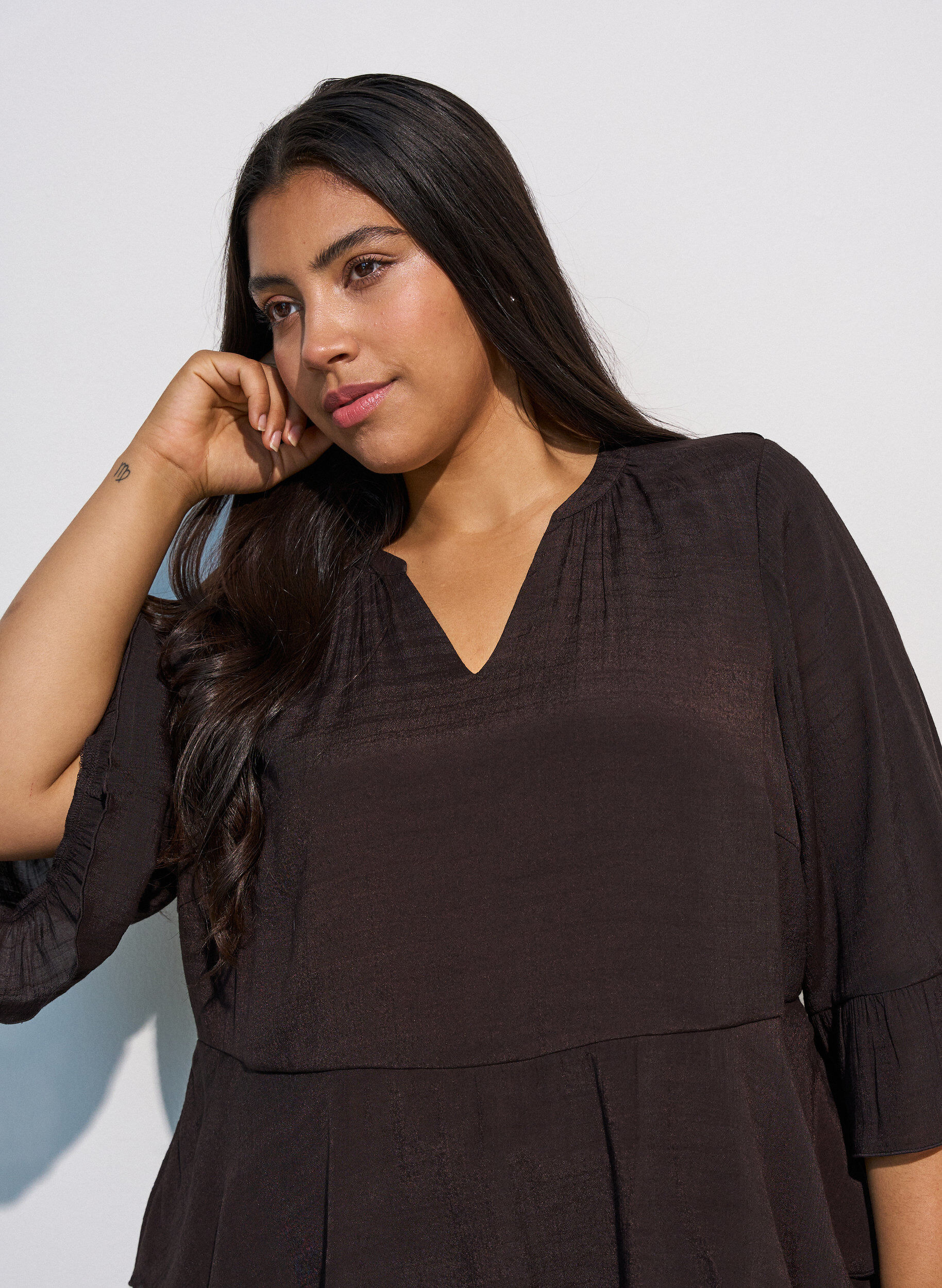 ZizzifashionBlouse with 3/4-sleeves and ruffle details, Brown, Model image number 3