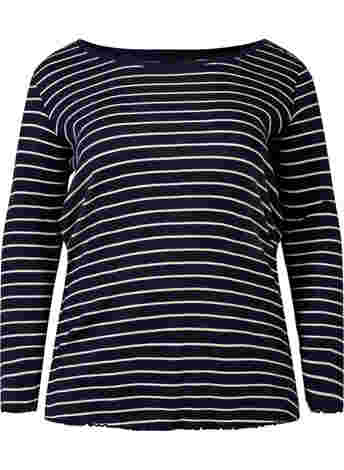 Striped top with round neck