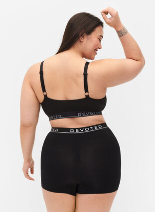 Seamless shorts with text print, Black, Model image number 1