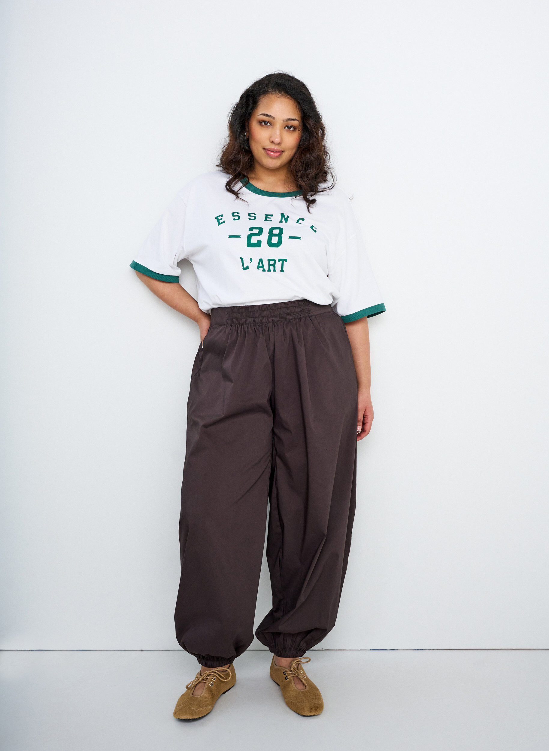 Cotton T-shirt with text print and boxy fit