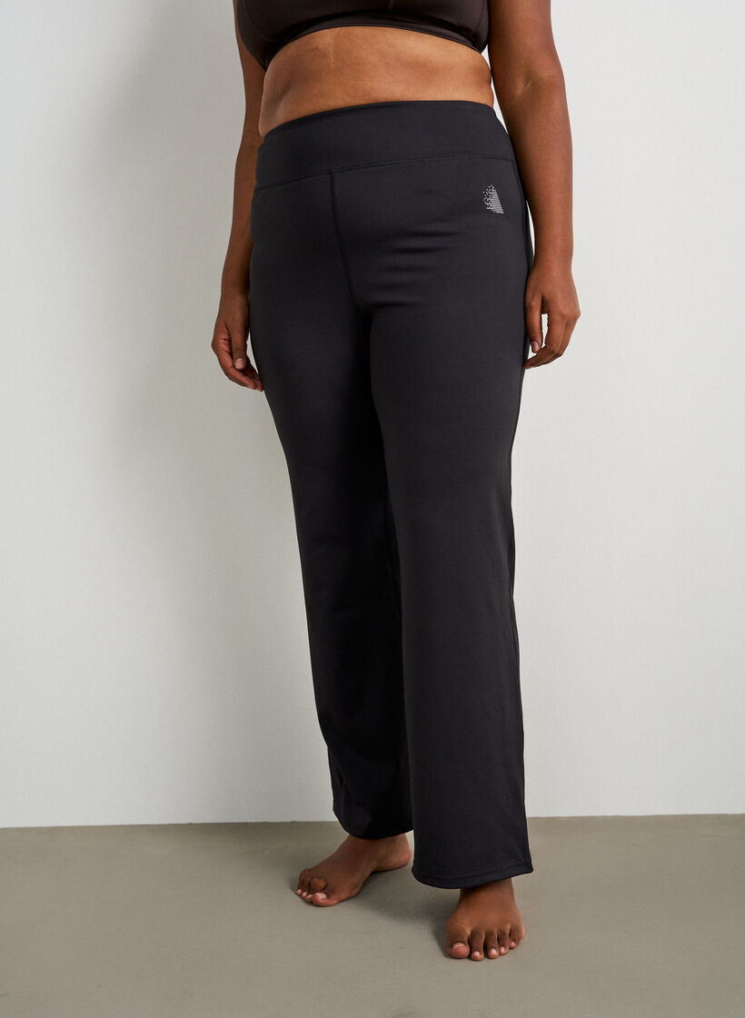 Bootcut training tights with a high waist, Black, Model image number 2