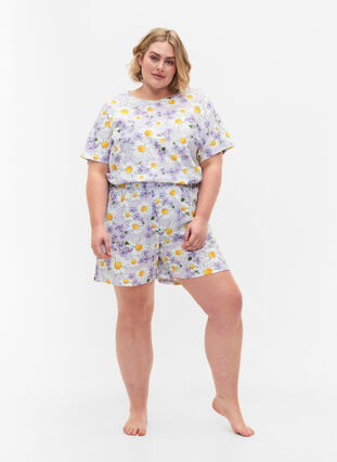 Loose pyjama shorts with print, Lavender Blue AOP, Model image number 3