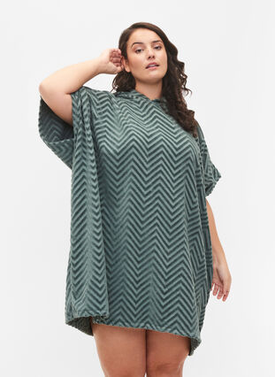 Beach poncho in cotton, Balsam Green, Model image number 0