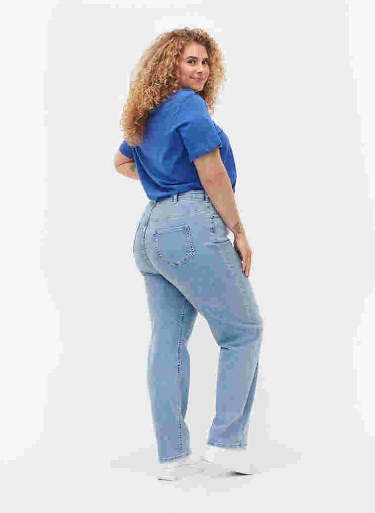 Extra high-waisted Megan jeans, Light blue, Model
