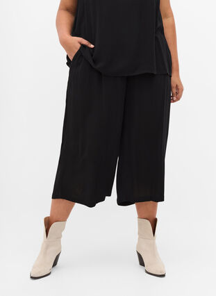 Loose culotte trousers in viscose, Black, Model image number 2
