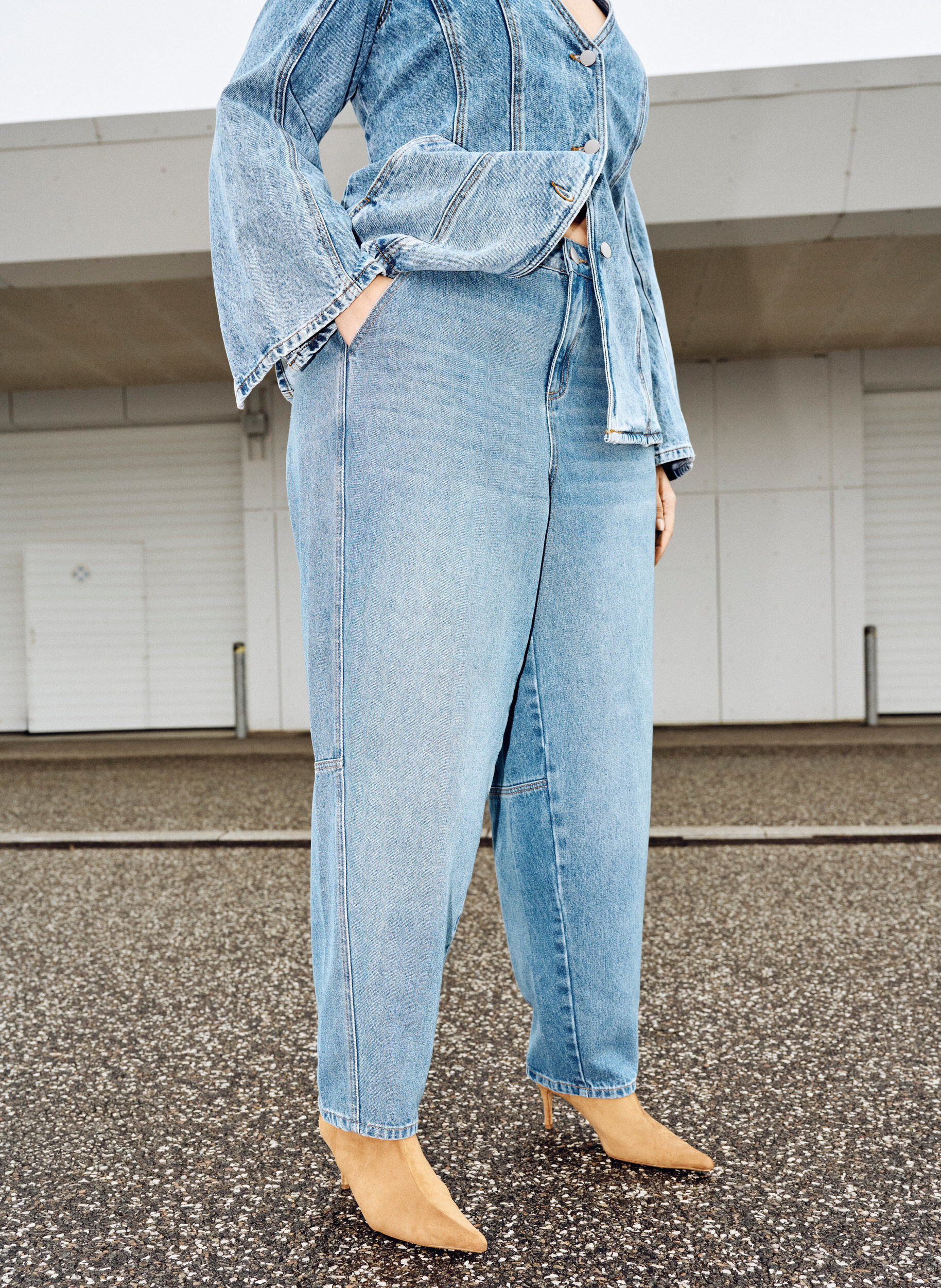 Zizzifashion High-waisted barrel jeans, Blue, Image image number 0