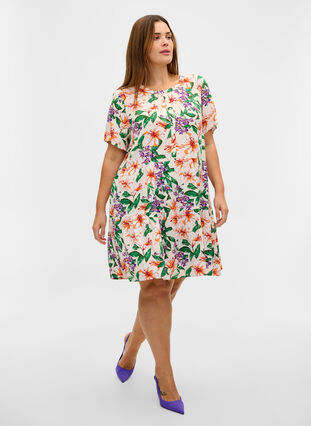 Short-sleeved viscose dress with A-line cut, Tropic AOP, Model image number 2
