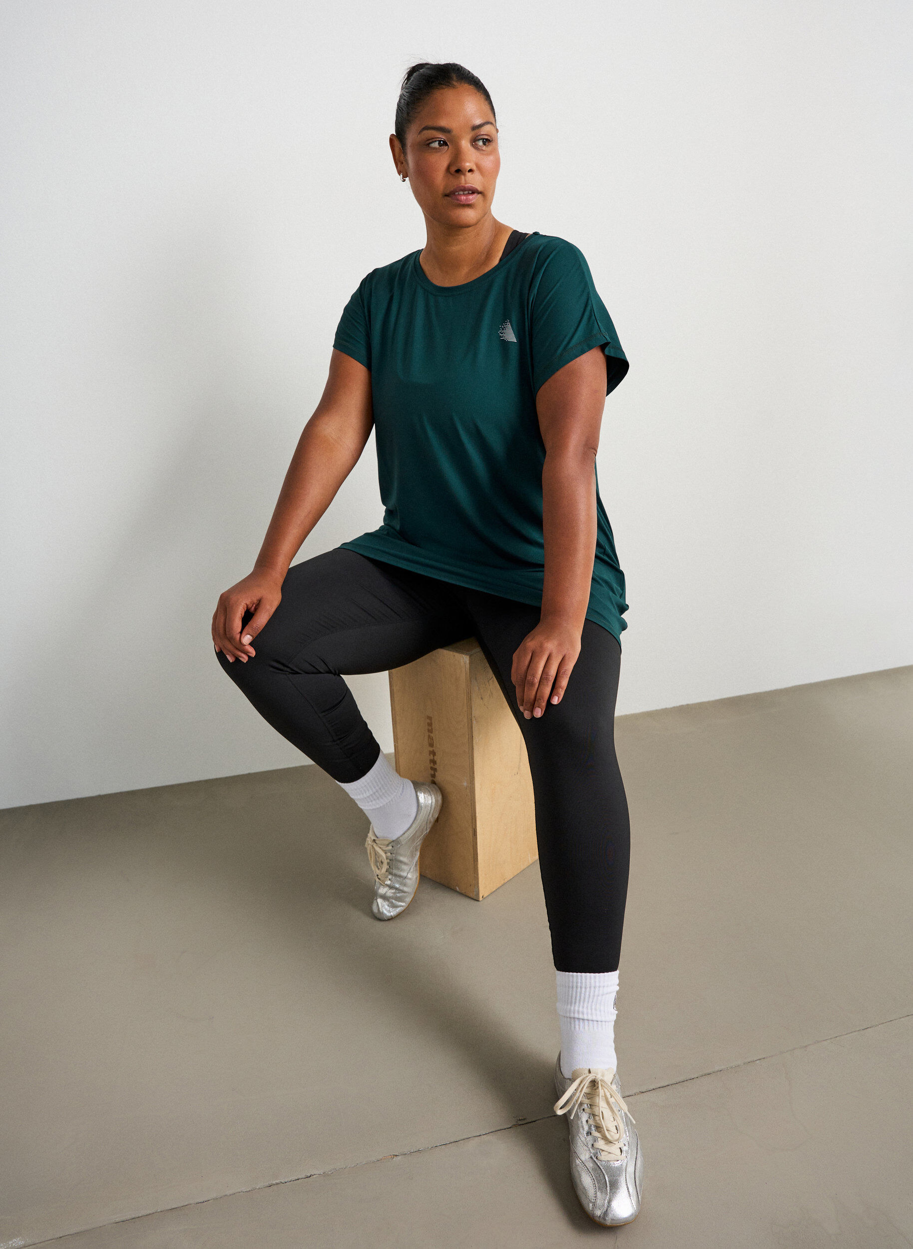 ZizzifashionLong training t-shirt, Green, Model image number 3