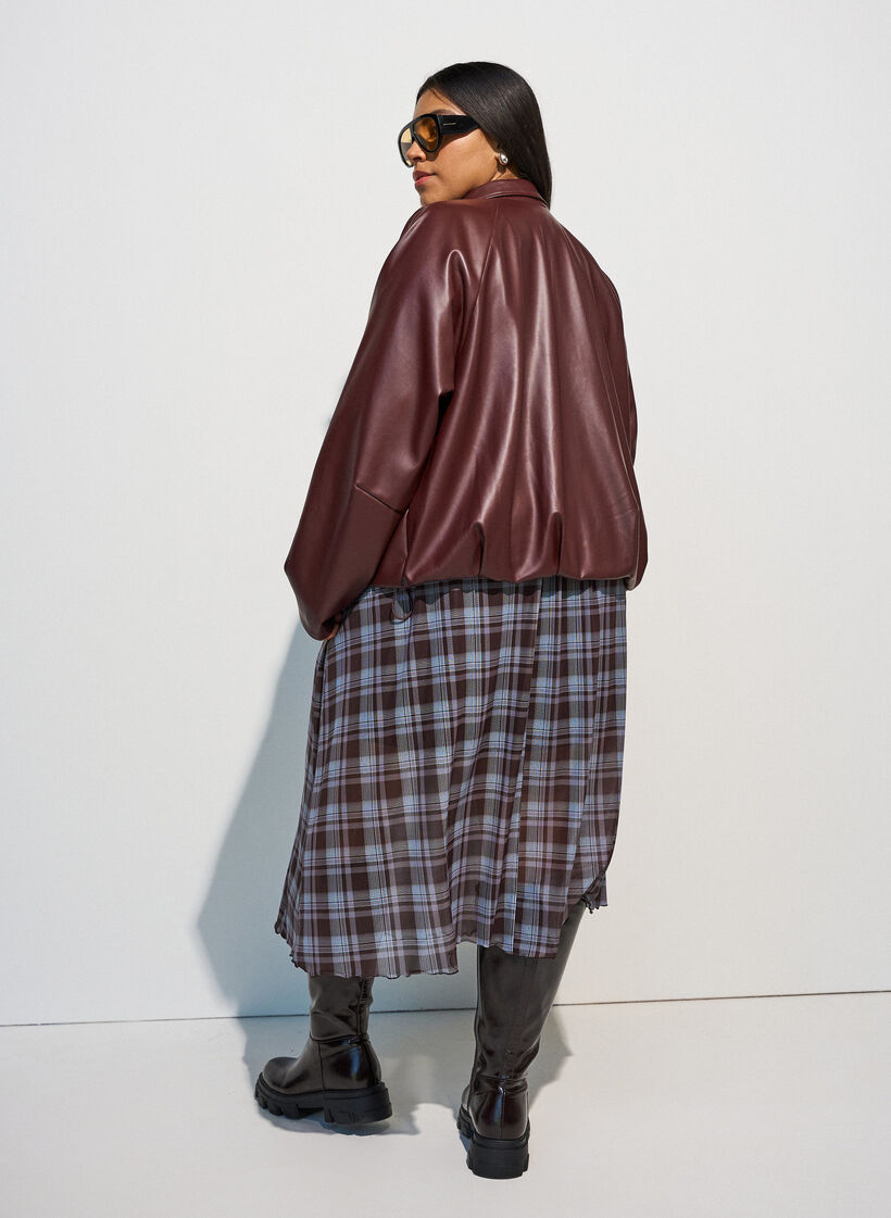 Faux leather bomber jacket with a drawstring hem, Brown, Model
