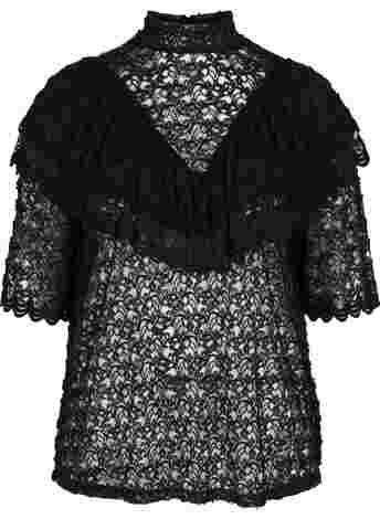 Lace top with ruffles and 2/4 sleeves