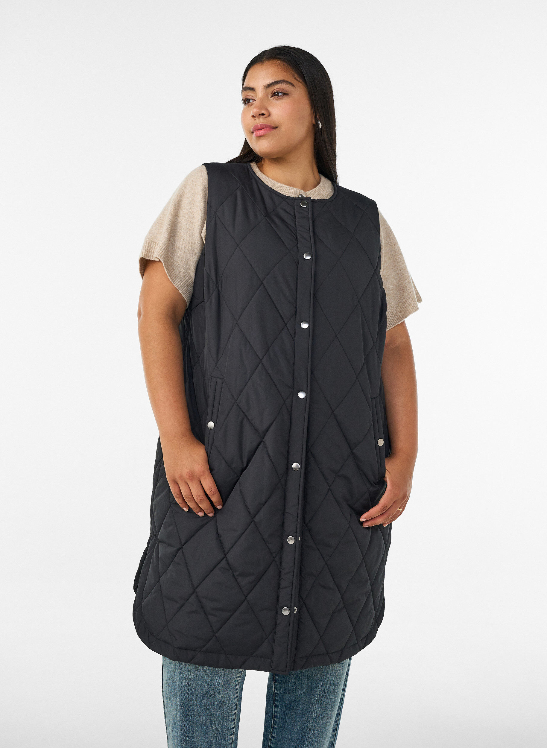 ZizzifashionLong quilted gilet with press studs, Black, Model image number 0