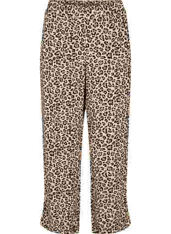 Trendy leopard print trousers