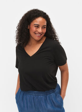 Short sleeve t-shirt with v-neckline, Black, Model image number 0