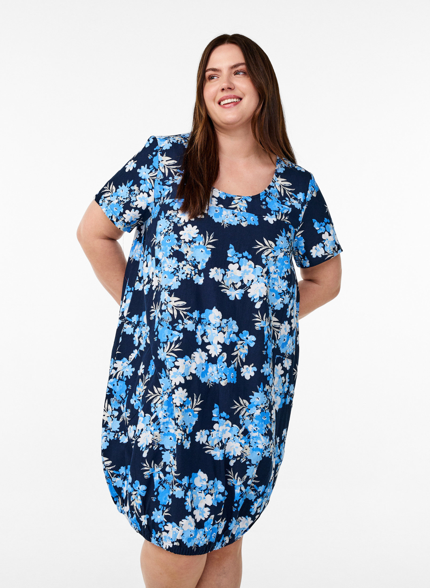 Short-sleeved cotton dress with print, Blue, Model