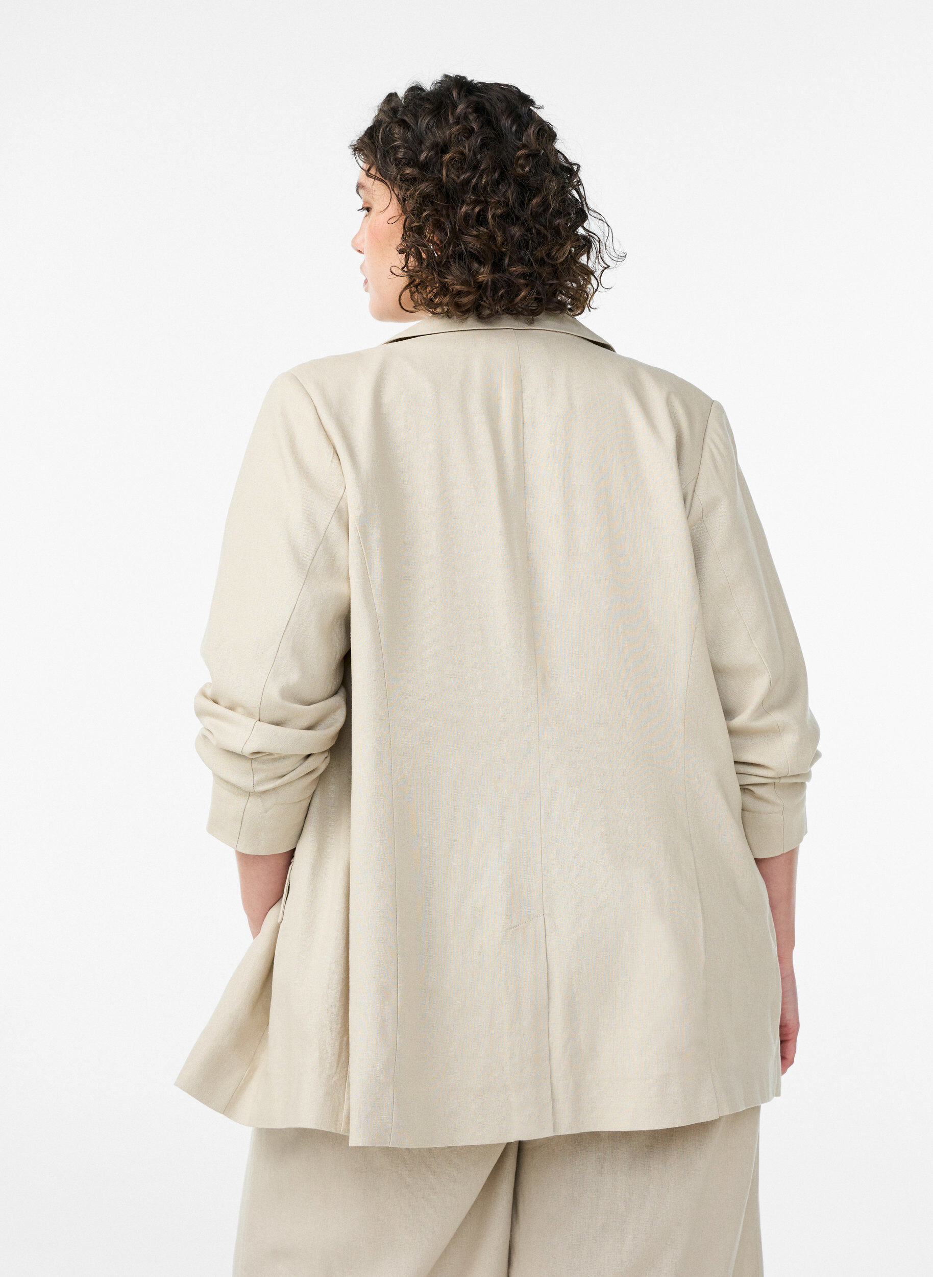 Zizzifashion Blazer in linen and viscose with lapels and pockets, Beige, Model image number 2