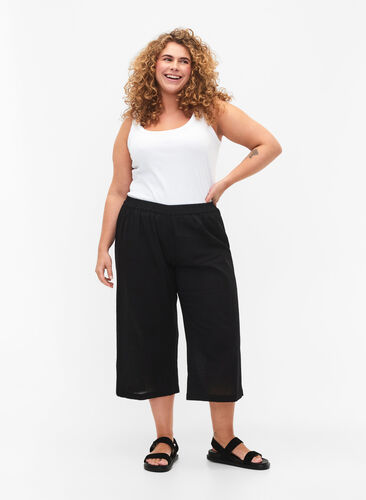 7/8 trousers in cotton blend with linen, Black, Model image number 0