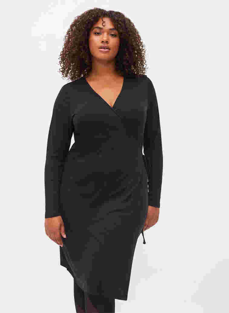Long sleeved wrap dress in viscose, Black, Model image number 0