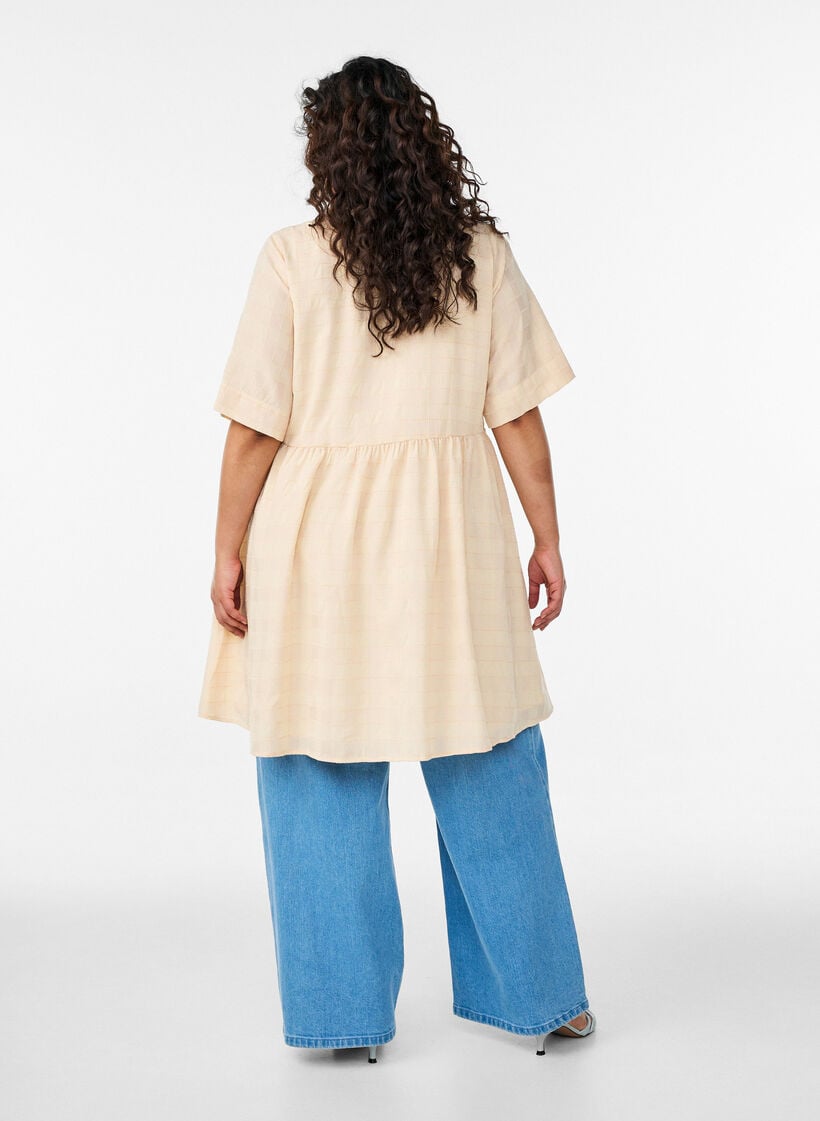 Short shirt dress with a checked texture and 1/2 sleeves, Yellow, Model image number 2