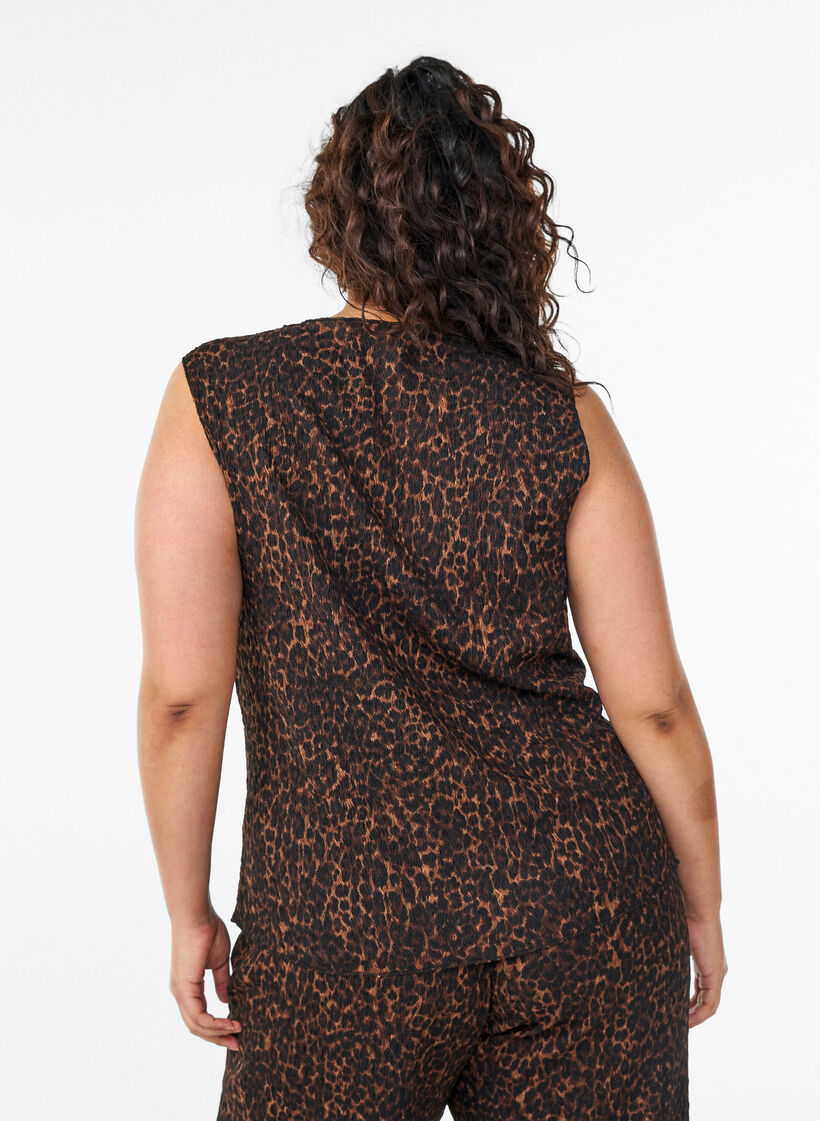 Sleeveless top with a wavy texture and button fastening, Brown, Model image number 2