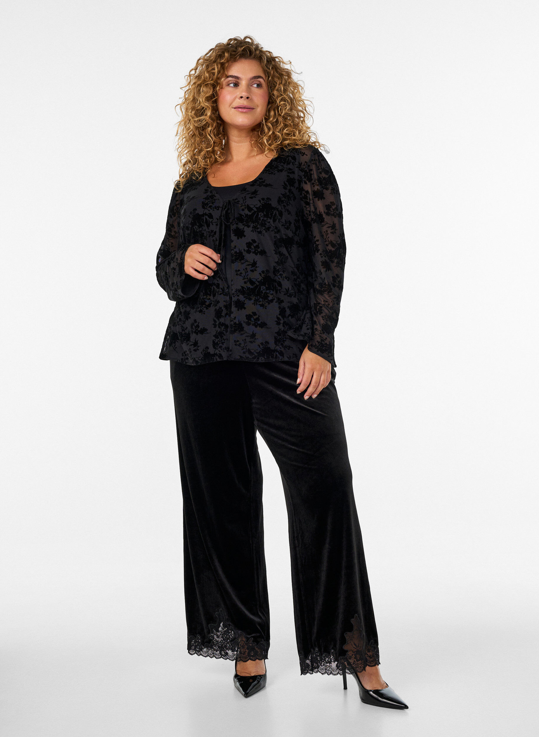 ZizzifashionVelvet trousers with lace trim and wide legs, Black, Model image number 1