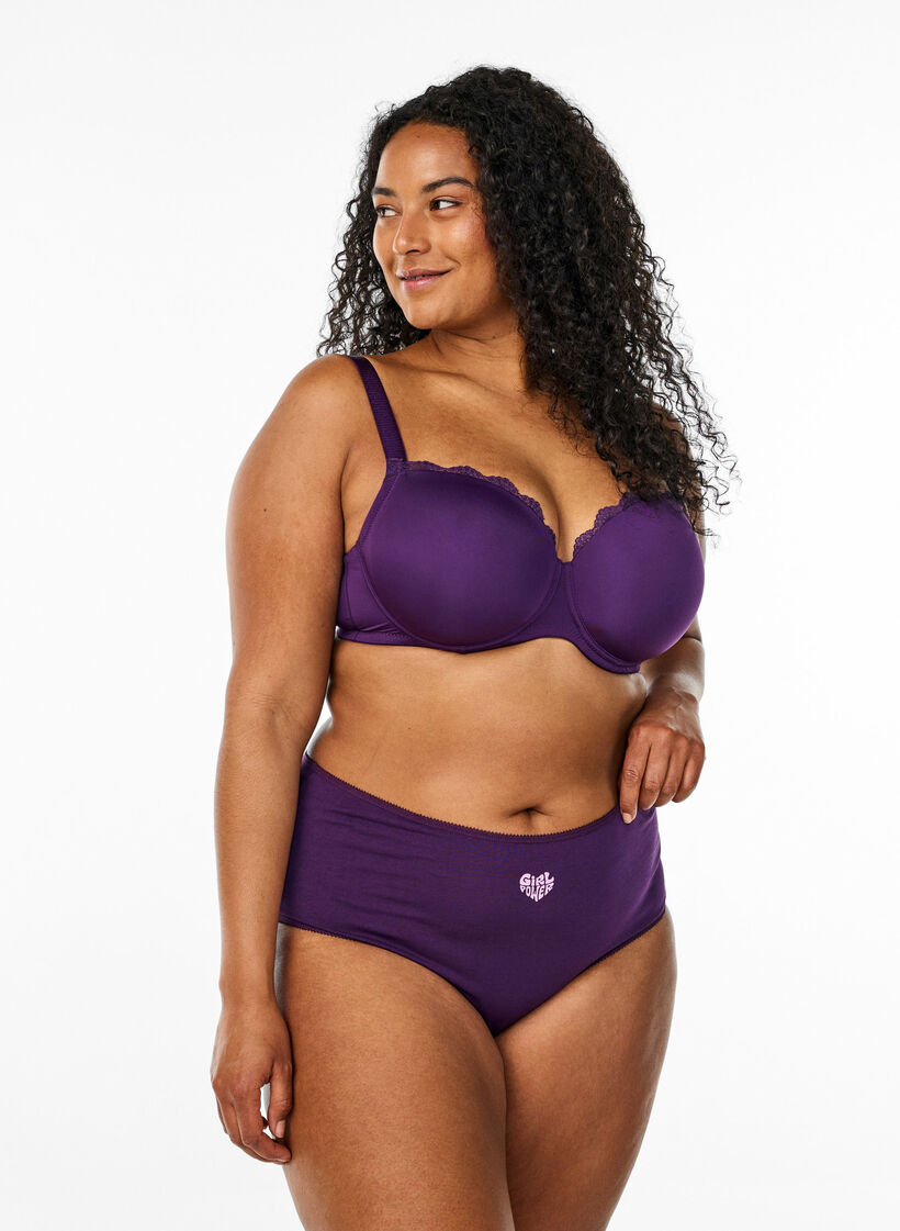 Moulded bra with underwire and lace detail, Purple, Model image number 1