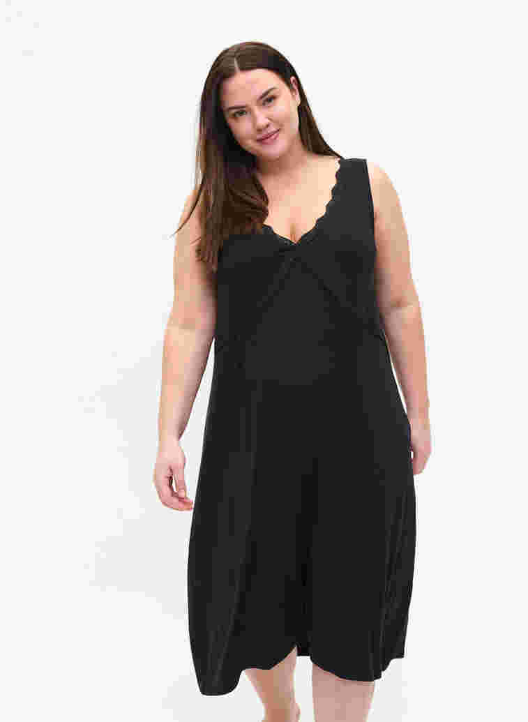 Sleeveless nightdress in viscose, Black, Model