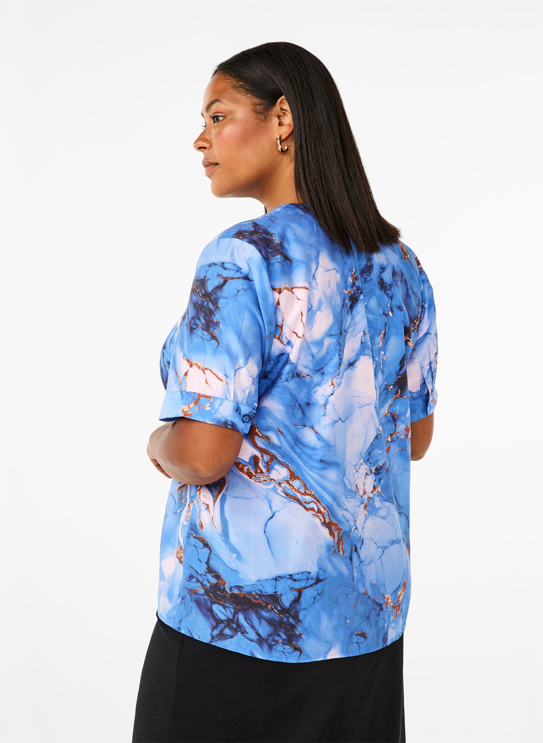 Zizzifashion Viscose blouse with marble print and short sleeves, Blue, Model image number 2