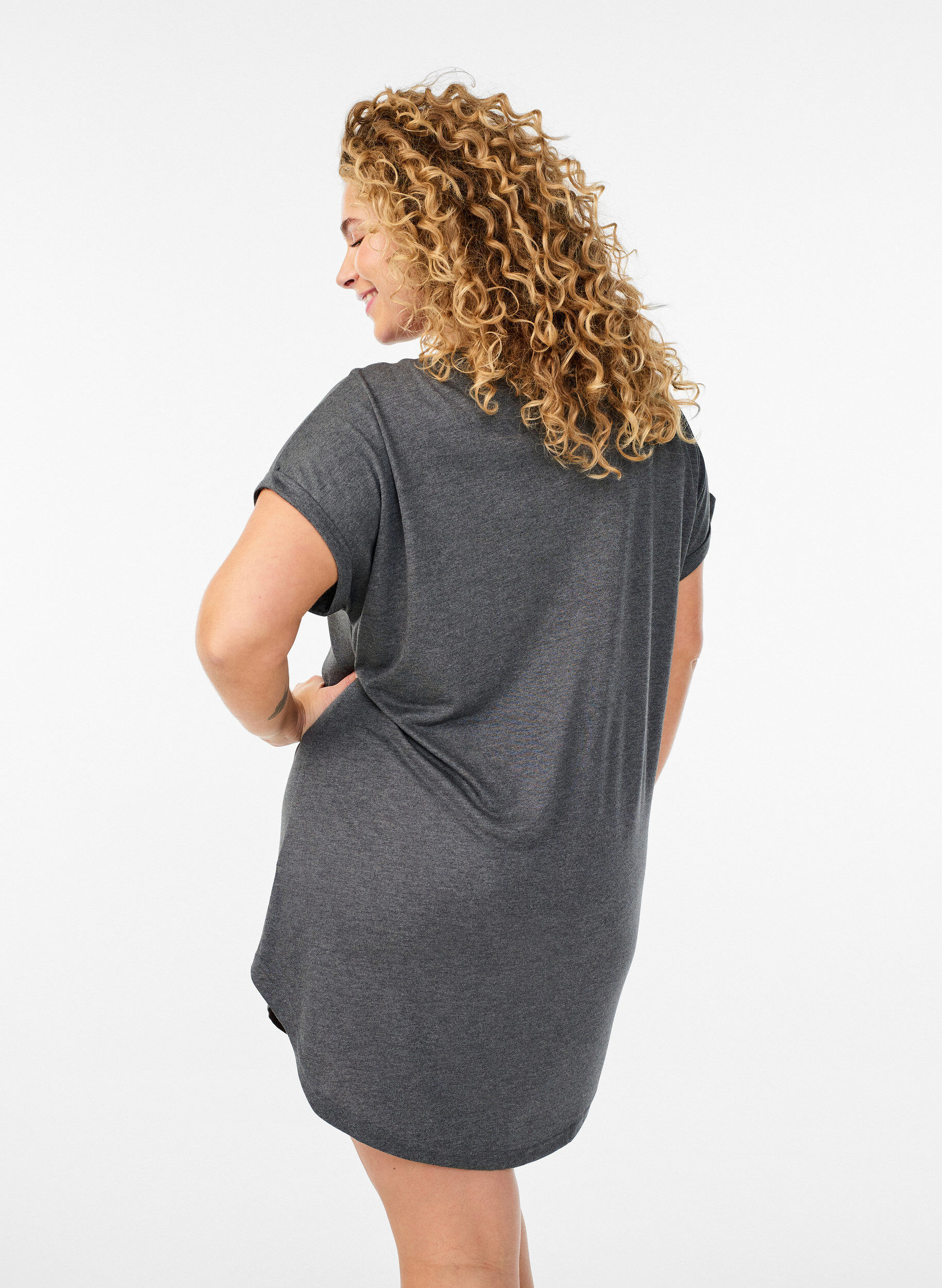 ZizzifashionShort sleeve nightgown with text print, Black, Model image number 2