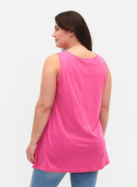 Top with a-shape and round neck, Shocking Pink, Model