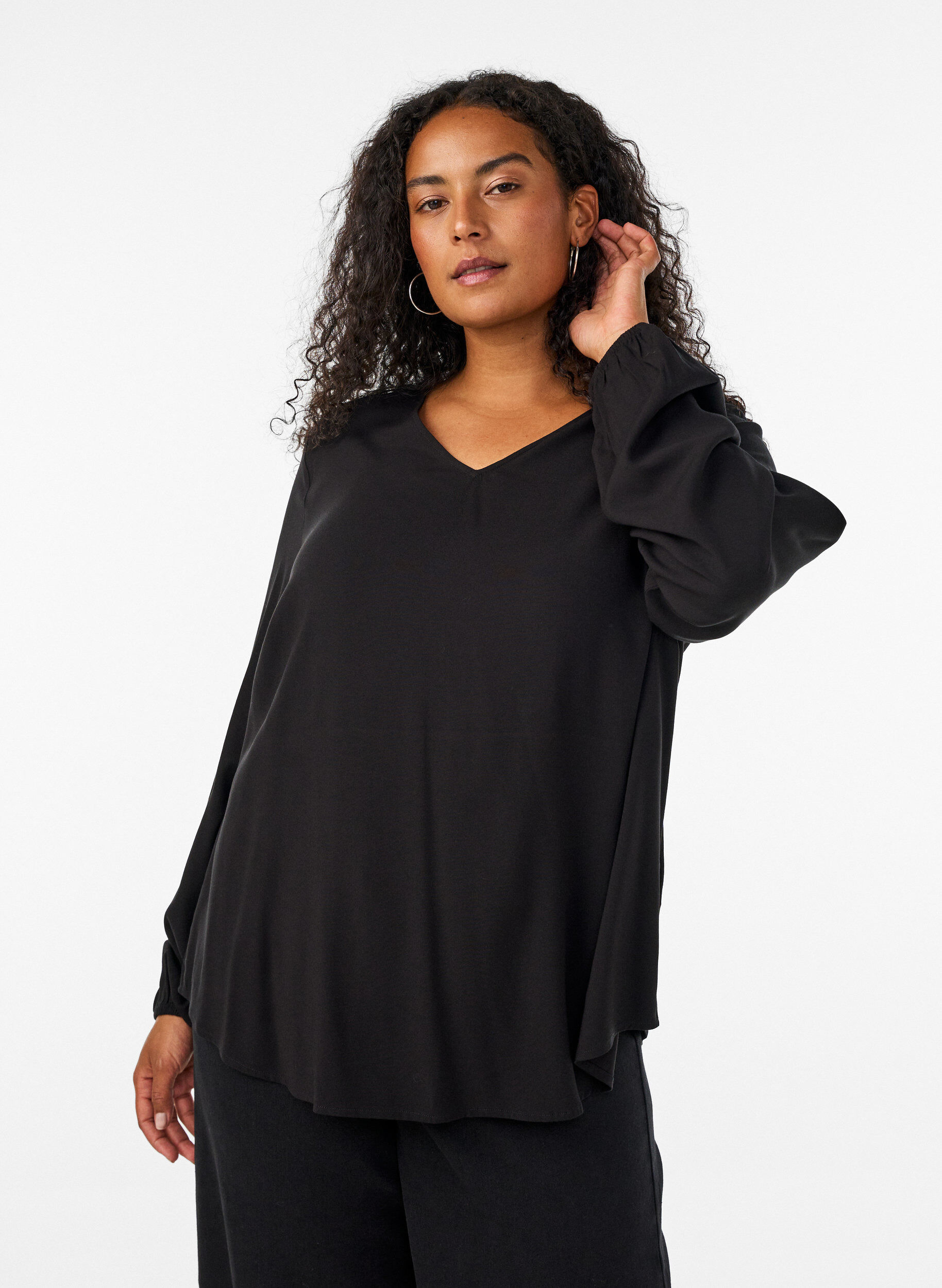 ZizzifashionViscose blouse with a V-neck and long sleeves, Black, Model image number 0