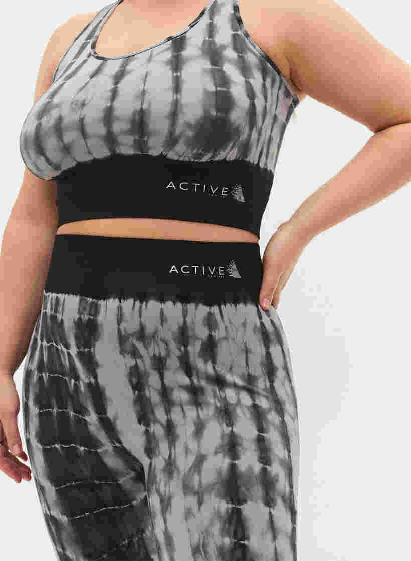 Seamless sports bra with crossed back, Black Tie Dye, Model image number 2