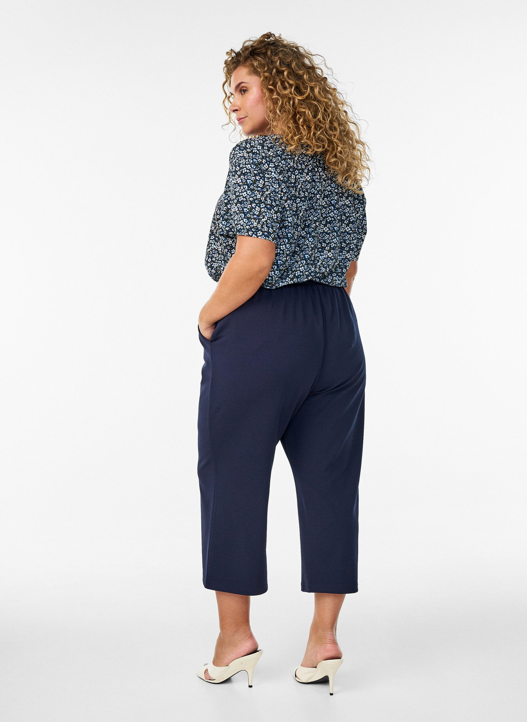 ZizzifashionAnkle length trousers with loose fit, Blue, Model image number 1