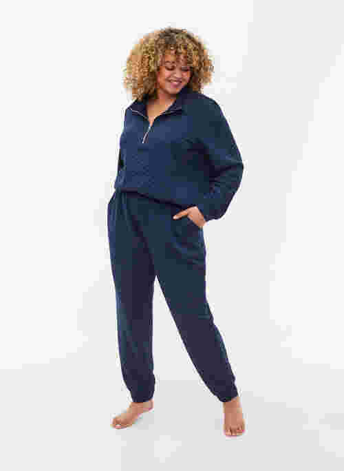 Quilted jogging bottoms with pockets, Navy Blazer, Model