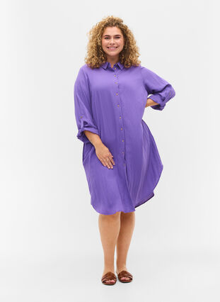 Long solid-coloured viscose shirt with 3/4 sleeves, Passion Flower, Model image number 2