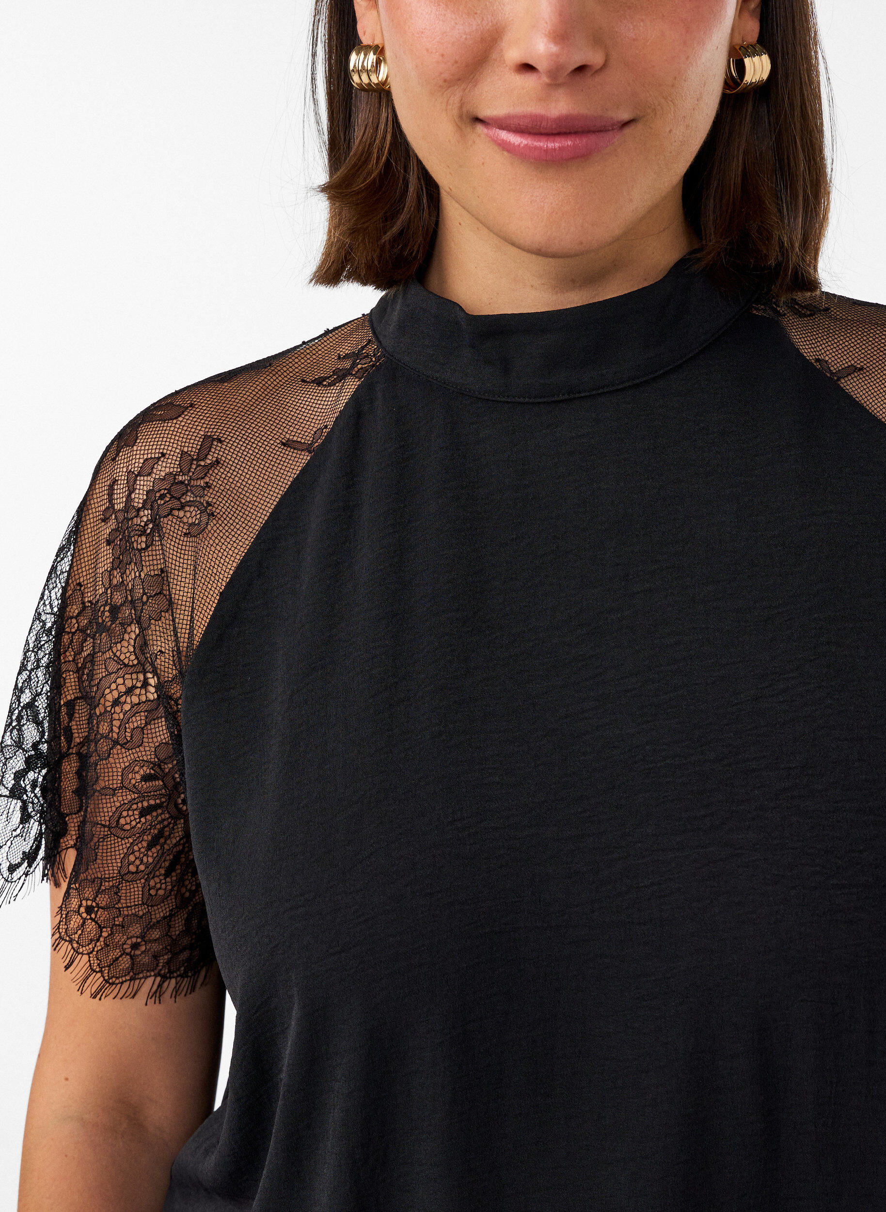 ZizzifashionBlouse with short lace sleeves and high neck, Black, Model image number 3