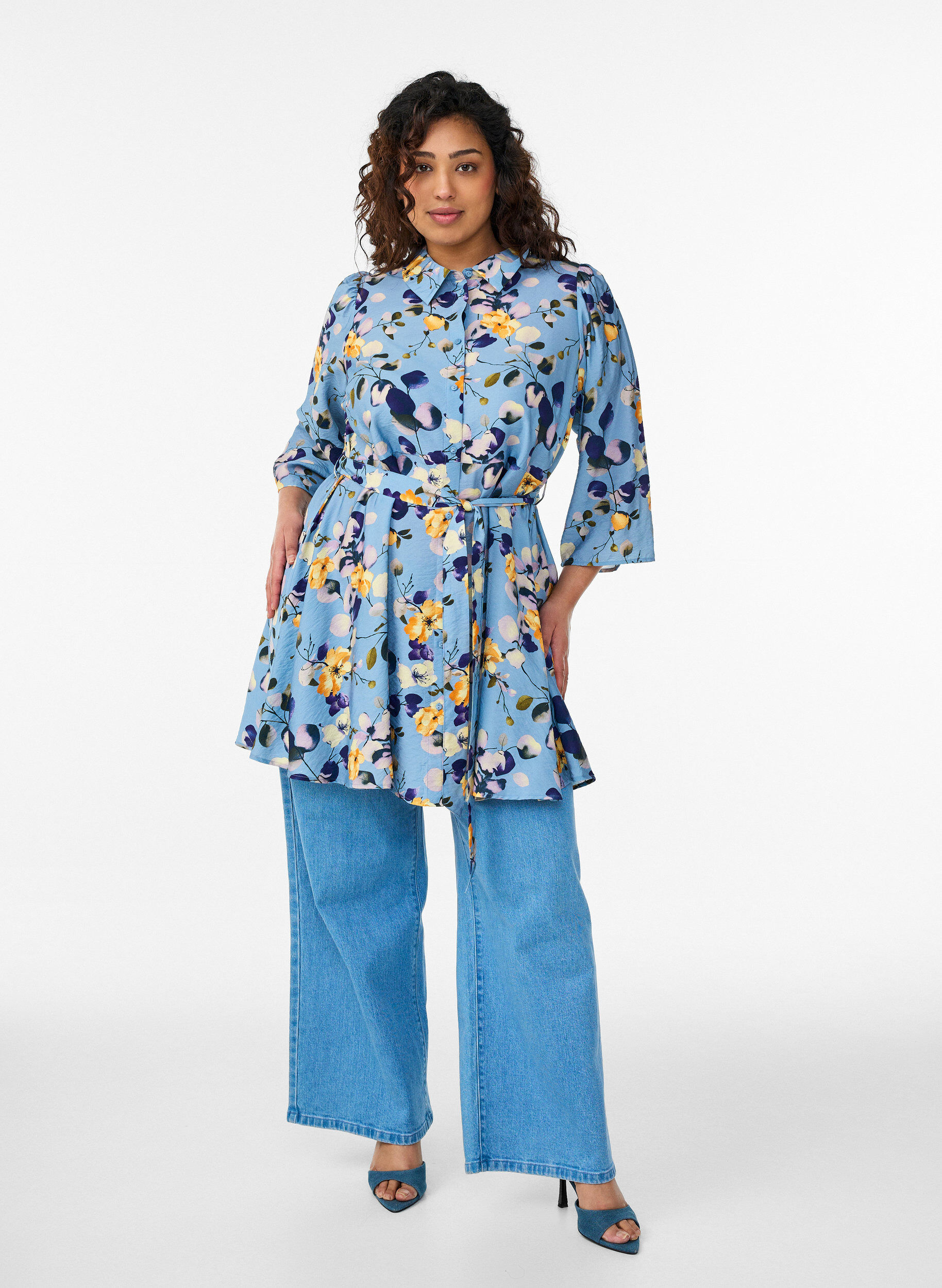 Zizzifashion Patterned tunic with a tie-belt and 3/4 sleeves, , Model image number 1