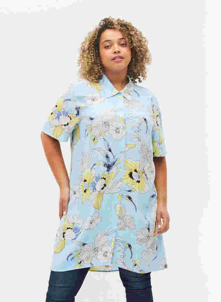 Long viscose shirt with a floral print, Light Blue AOP, Model image number 0