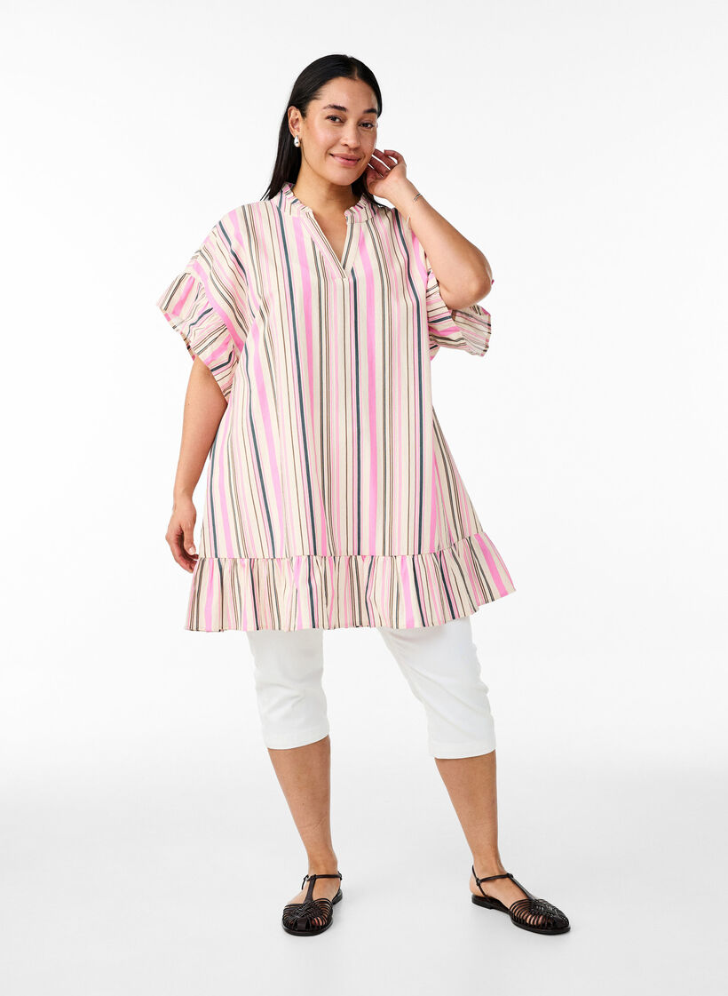 Tunic with V-neck and ruffle details, Vanilla, Model image number 1