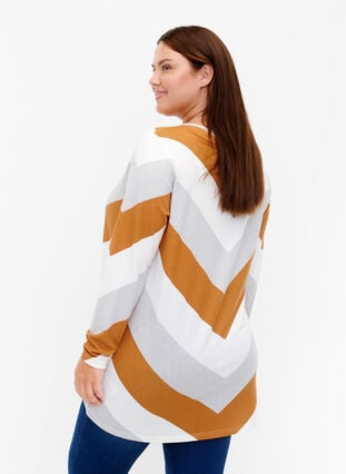 Patterned blouse with long sleeves, Beige Zig Zag, Model image number 1