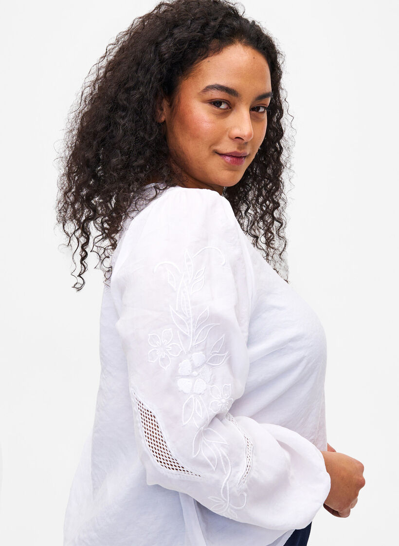 Blouse with TENCEL&trade; Modal with embroidery details, Bright White, Model image number 2