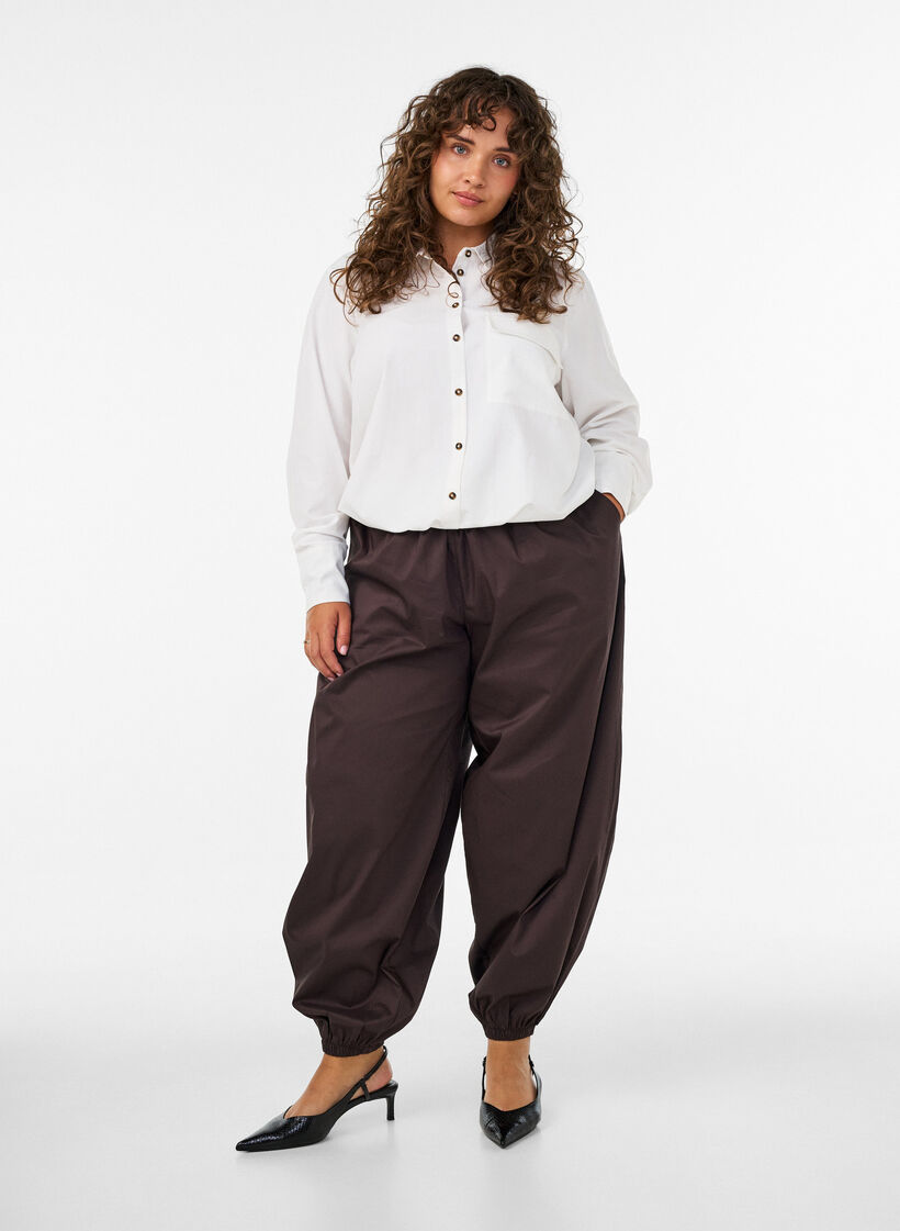Balloon trousers with pockets and an elasticated waistband, Brown, Model image number 0