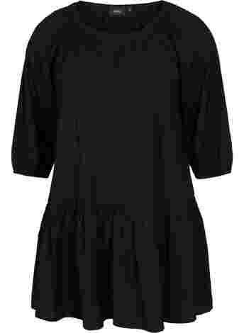 A shape Tunic dress with 3/4 sleeves