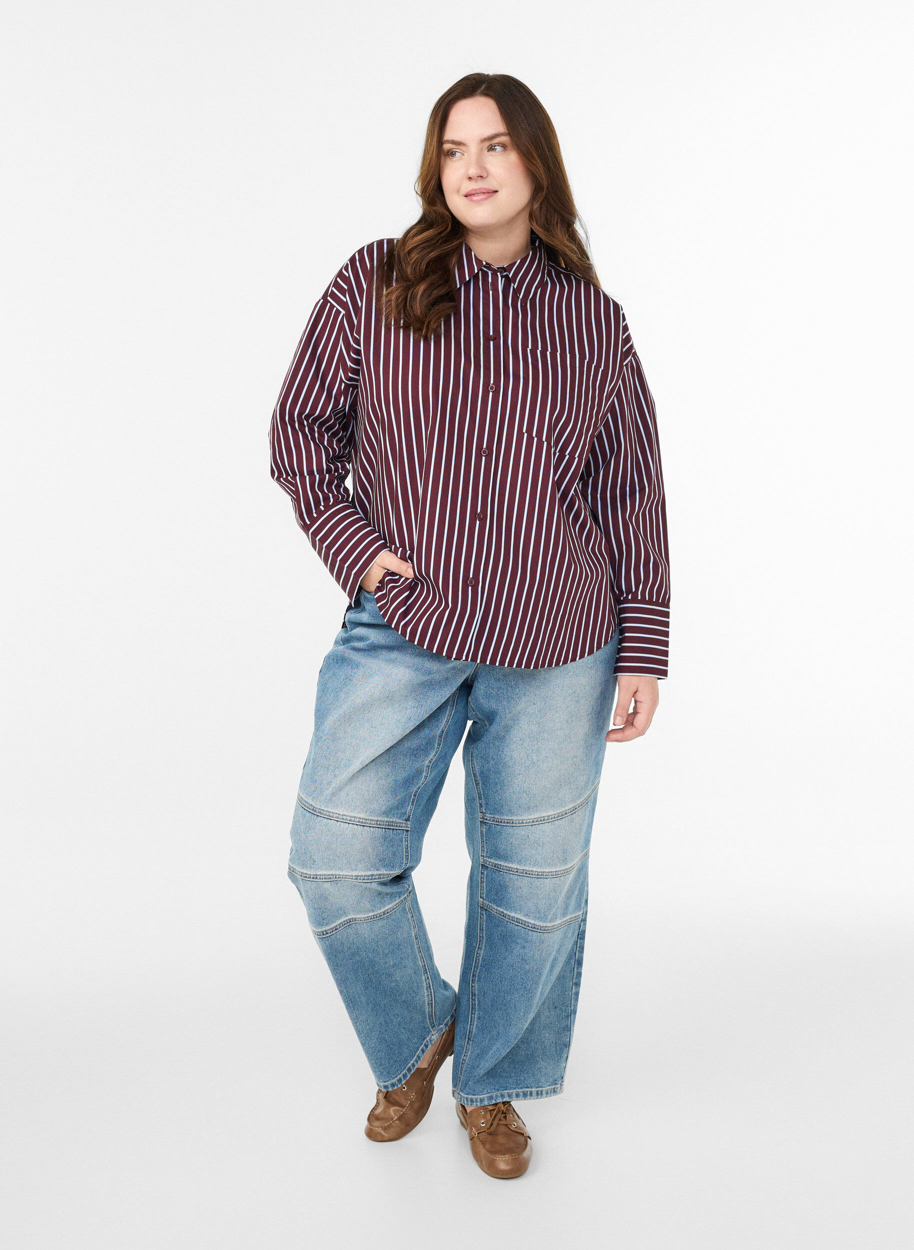 Zizzifashion Loose shirt with stripes and a chest pocket, Dark Bordeaux, Model image number 1