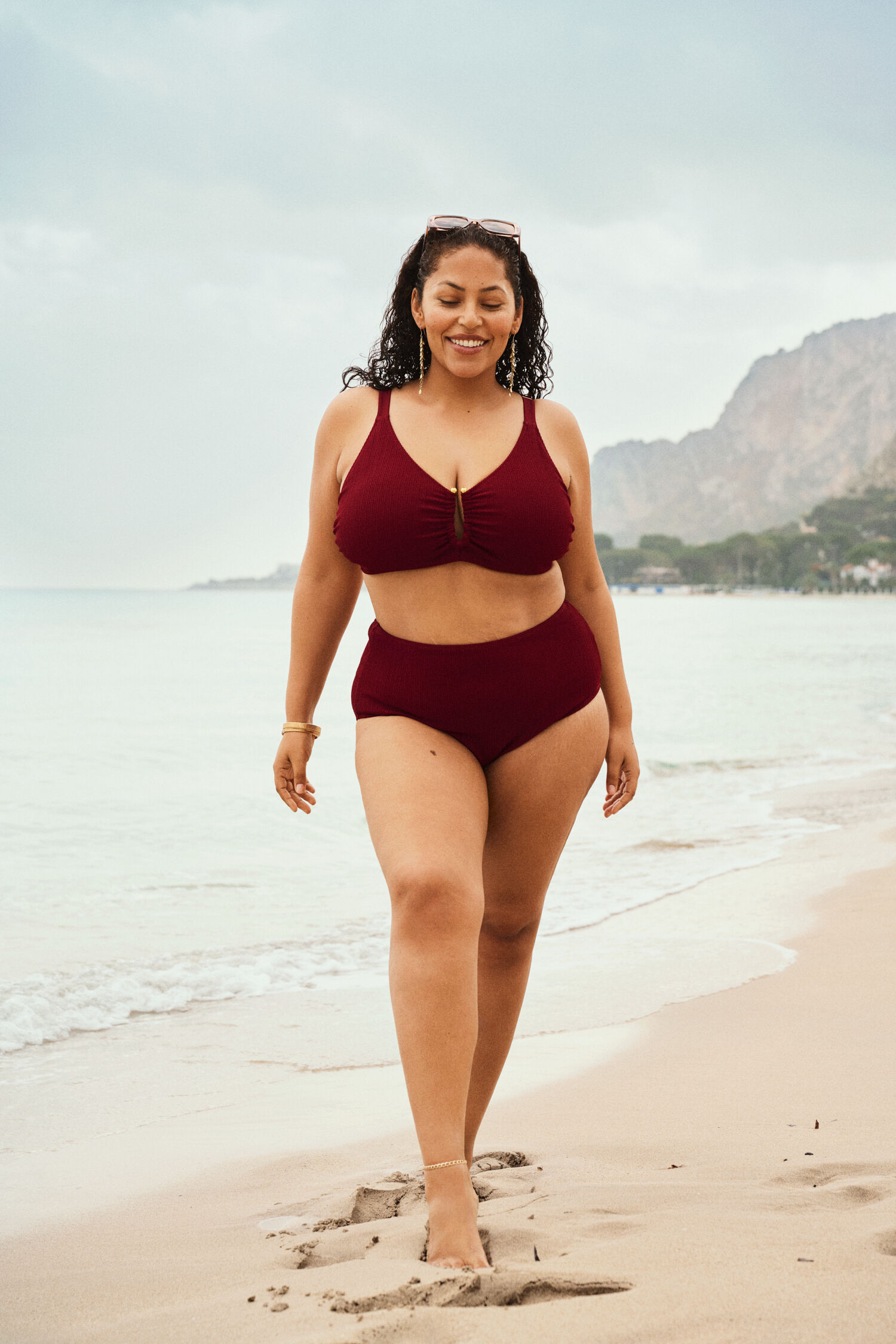 Zizzifashion Bikini with details, , Model