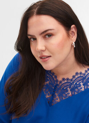 Dress with lace and 3/4 length sleeves, Surf the web, Model image number 2