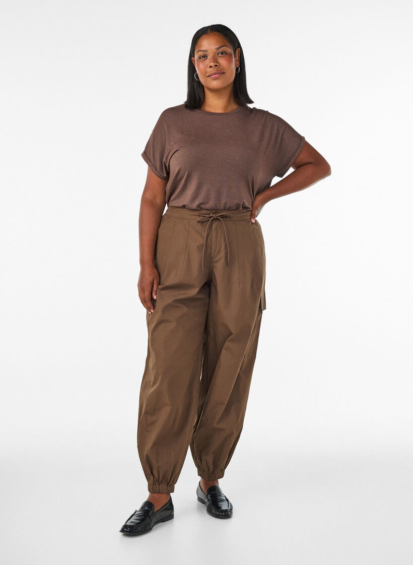 Viscose T-shirt with glitter stripes, Brown, Model image number 1