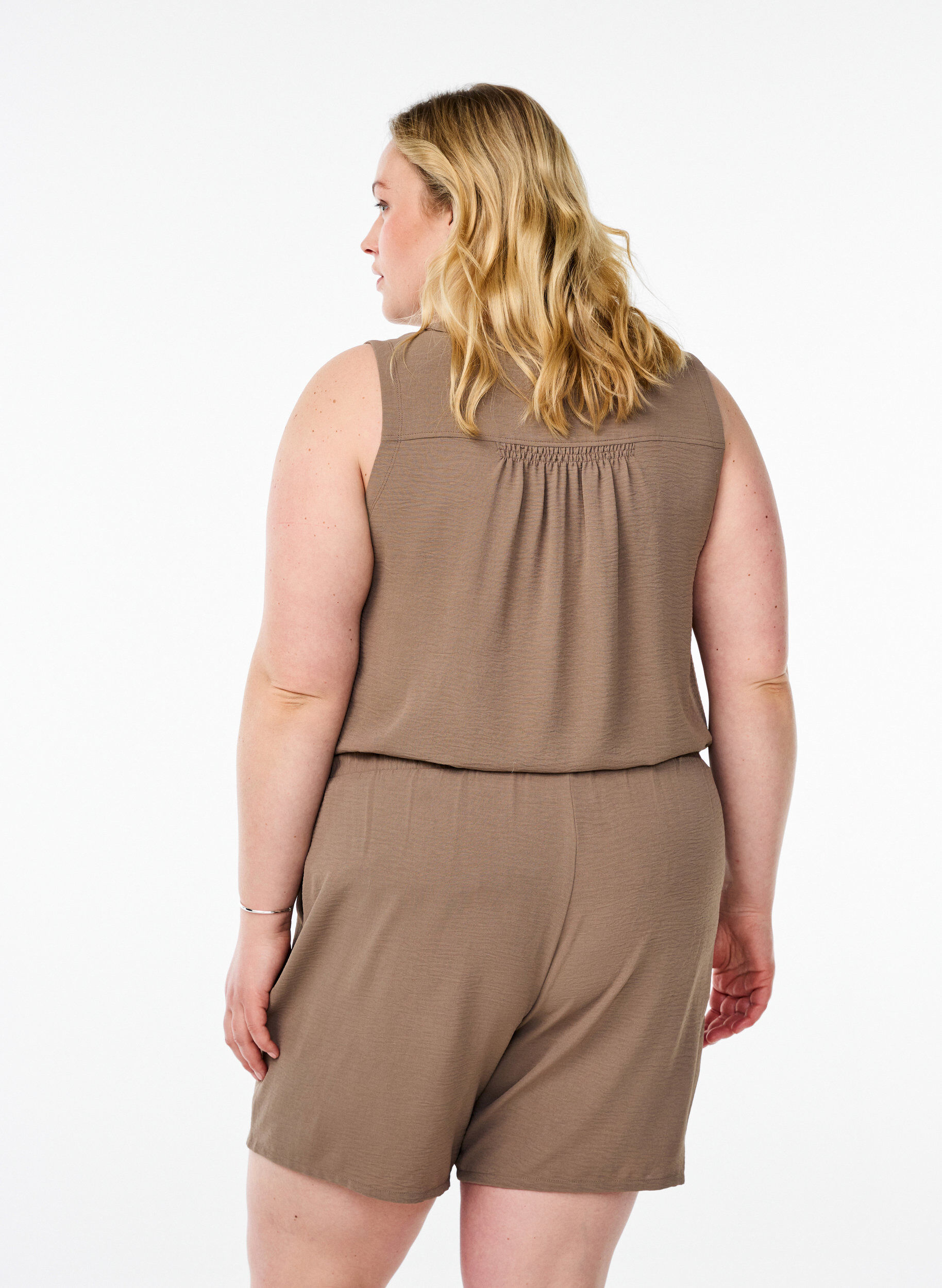 ZizzifashionShorts with pockets and elastic waistband, Brown, Model image number 2